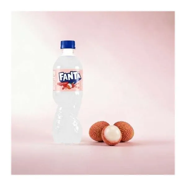 Fanta Asian Lychee licsi ízű szénsavas üdítő 500 ml-es palackban