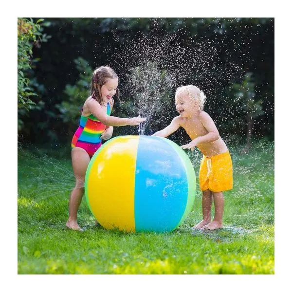 Felfújható strandlabda beépített spriccelővel, 75 cm átmérőjű, színes PVC