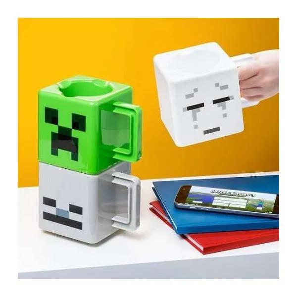 Három egymásra építhető Minecraft mintás műanyag bögre szett