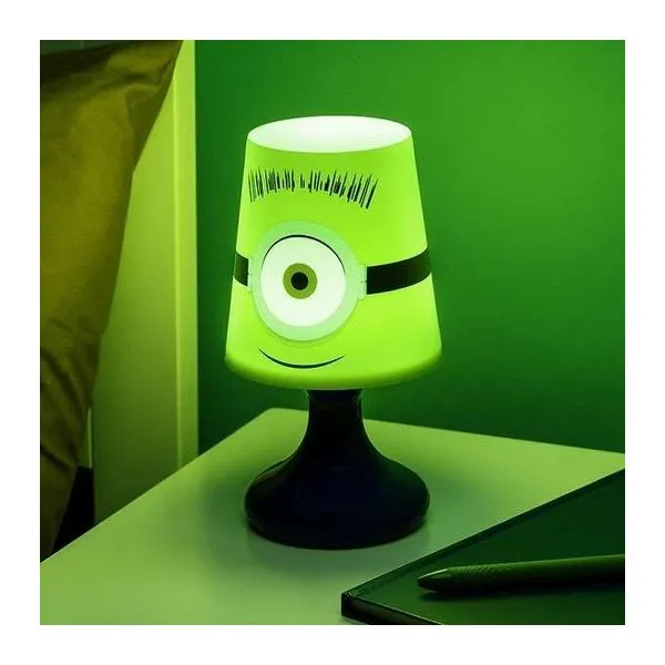 Minion figura alakú színváltós asztali lámpa