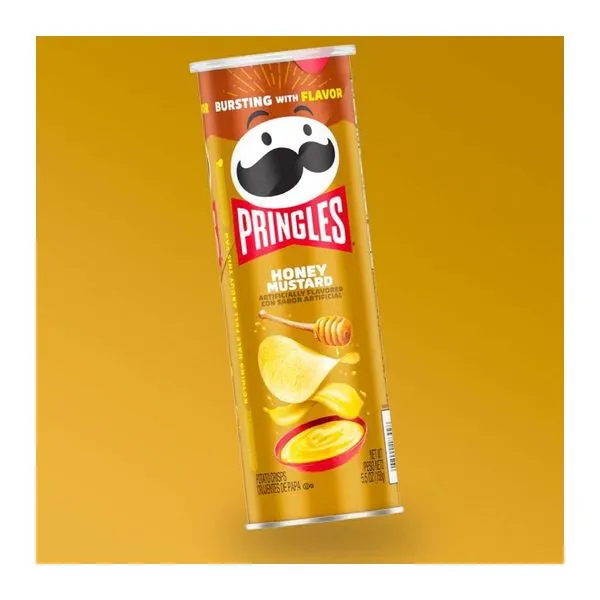 Pringles Honey Mustard mézes-mustáros burgonyachips 156 g-os kiszerelésben