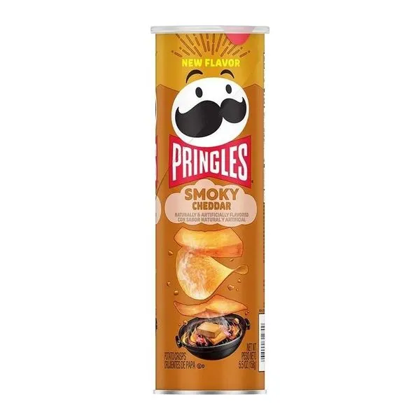 Pringles Smoky Cheddar füstölt cheddar ízű burgonyachips 156 g-os tubusban