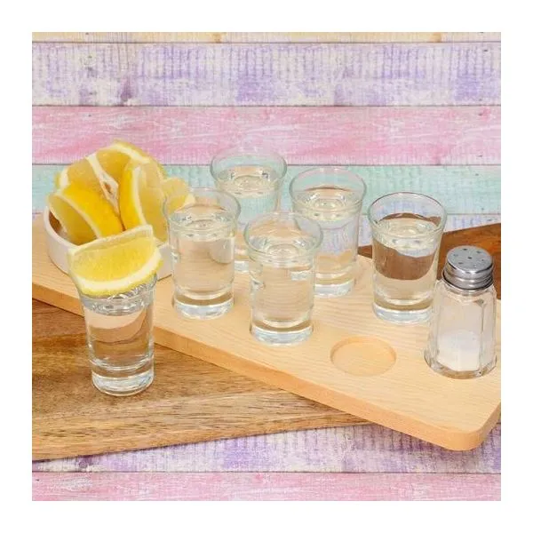 Tequila kínáló szett hat felespohárral, sótartóval és gyümölcstálkával fa tálcán