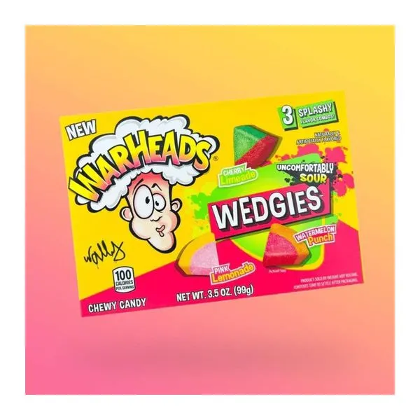 Warheads Wedgies savanyú rágós gumicukor 99 g-os dobozban