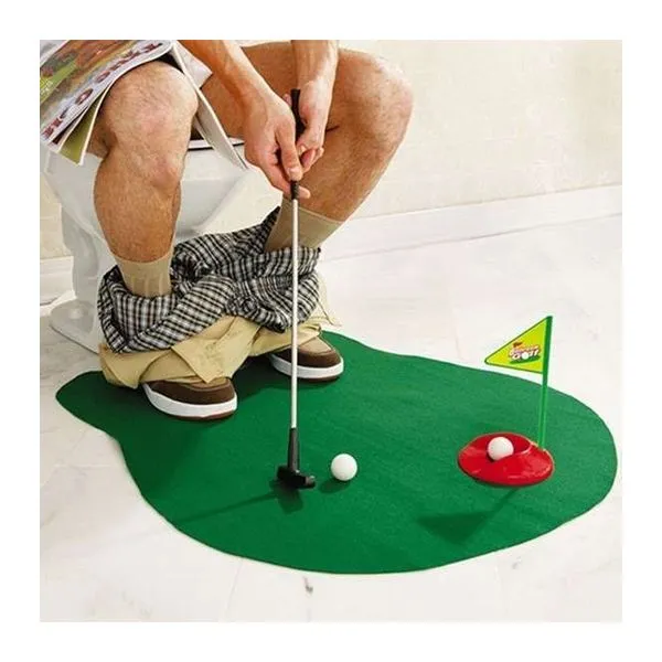 WC mini golf szett szőnyeggel, ütővel és golflabdákkal