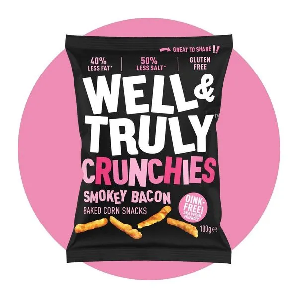 Well & Truly Crunchies Smokey Bacon ízű kukoricachips 100 g-os zacskóban